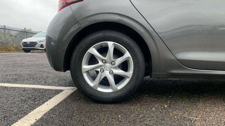 Peugeot 208 1.2 PureTech 82 Active 5dr Petrol Hatchback